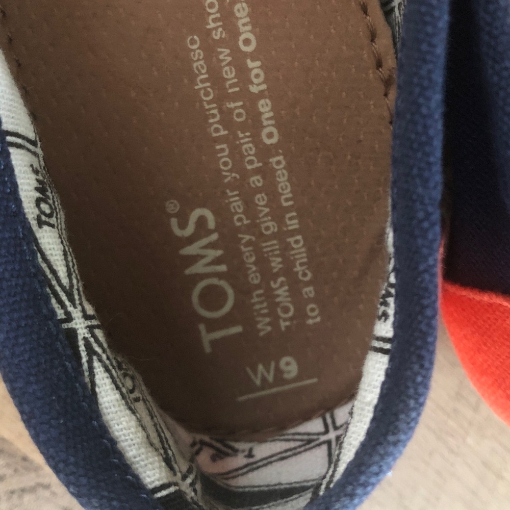Toms Orange and Navy Women's Shoes - Picture 5 of 6